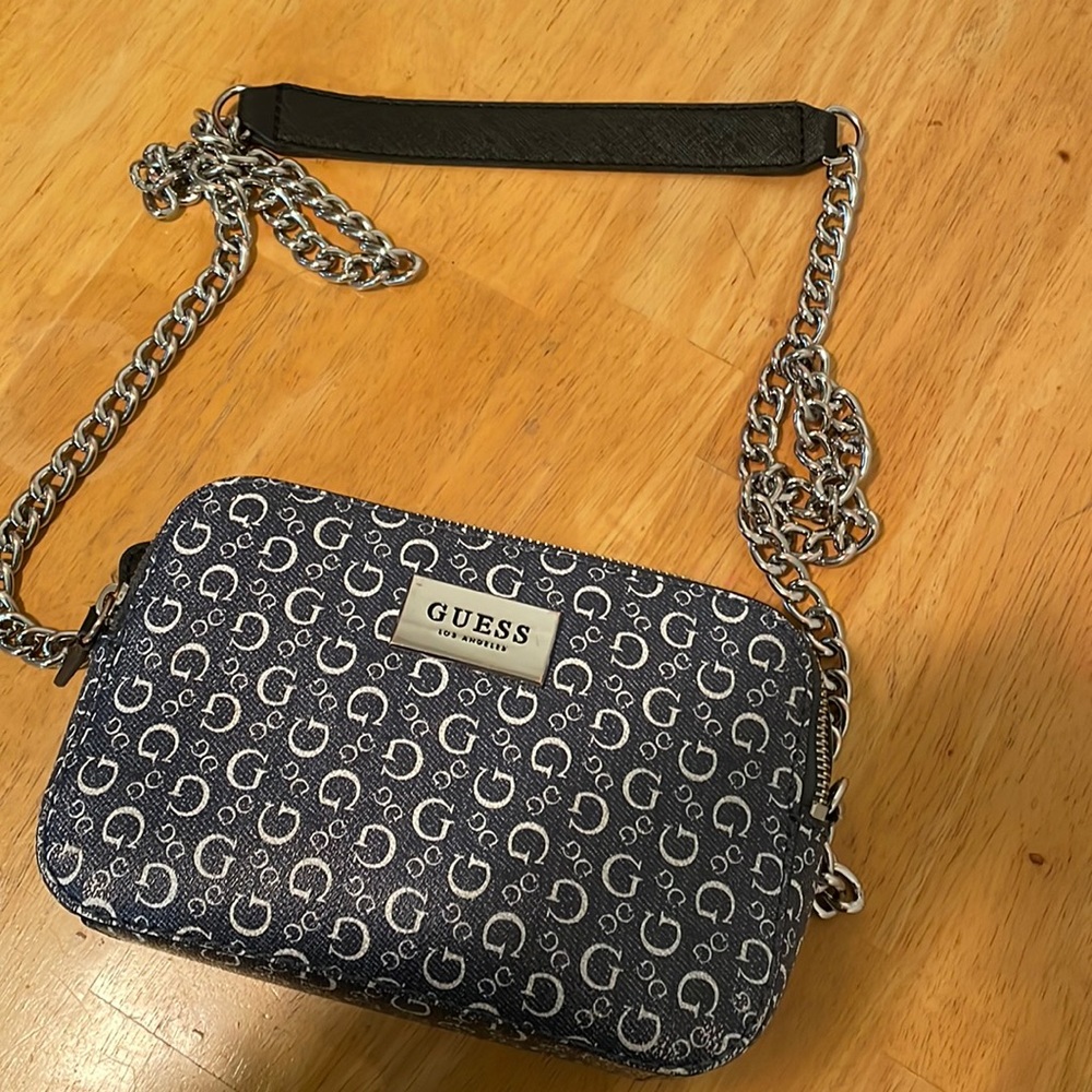 Guess Shoulder Bag
